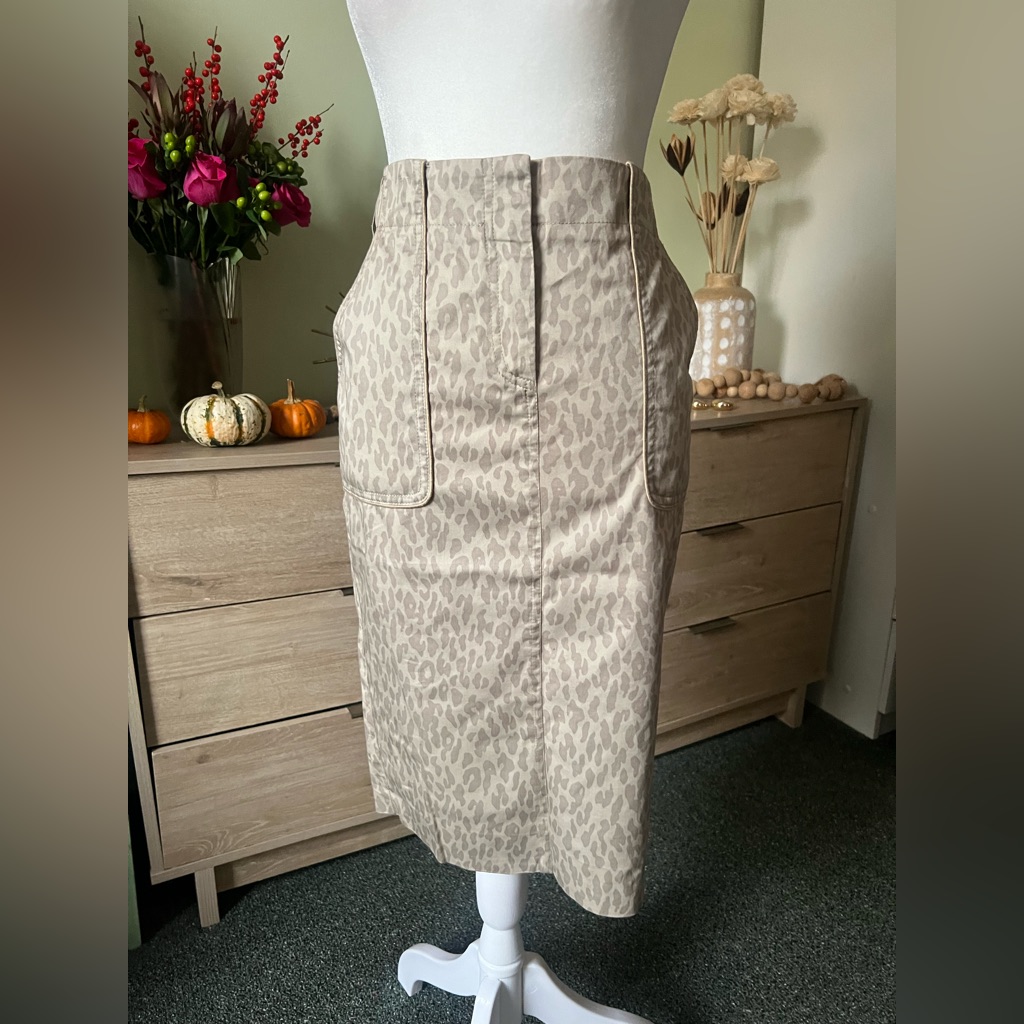 Gerard Darel Leopard Print Modest Pencil Midi Knee-Length Cargo Pocket Skirt S